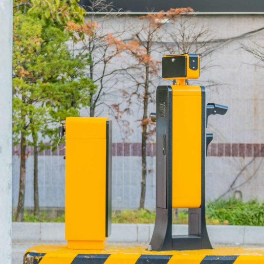 Industrial PoE Computers Power ANPR Gate Cameras